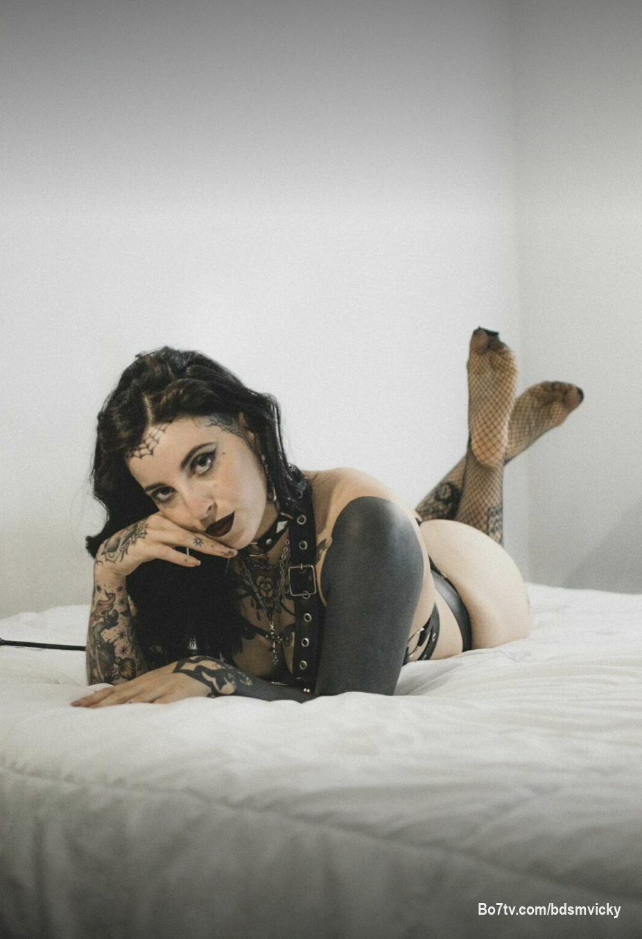 𝔊𝔬𝔡𝔡𝔢𝔰𝔰 𝔣𝔢𝔢𝔱𝔰 𝔞𝔯𝔢 𝔪𝔬𝔯𝔢 𝔳𝔞𝔩𝔲𝔞𝔟𝔩𝔢 𝔱𝔥𝔞𝔫 𝔶𝔬𝔲𝔯 𝔩𝔦𝔣𝔢
That's why you have to properly worship them 😈