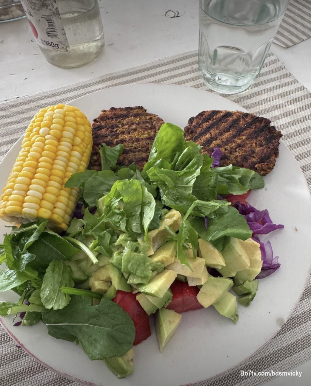 Eating a late fit lunch today! what are you having for lunch?