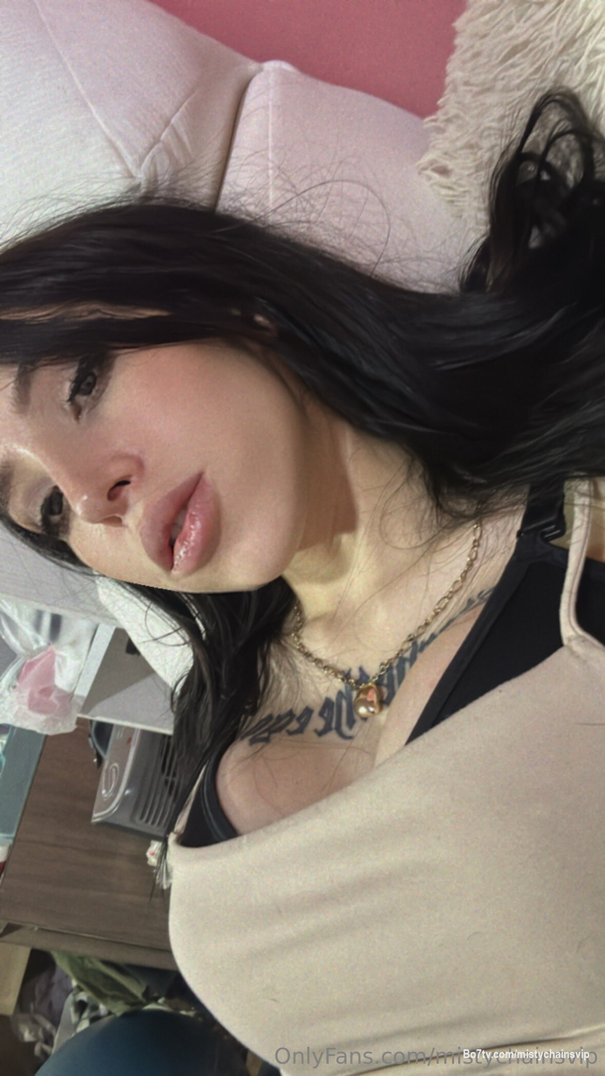 BOOOOOOOOORED!! 😫😫😫😫. Plz! Save me from this feeling!.jpeg