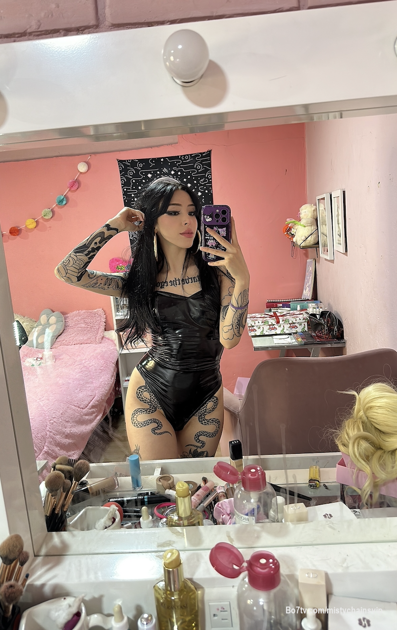 TUESDAYY!! But not as boring as Monday haha😛